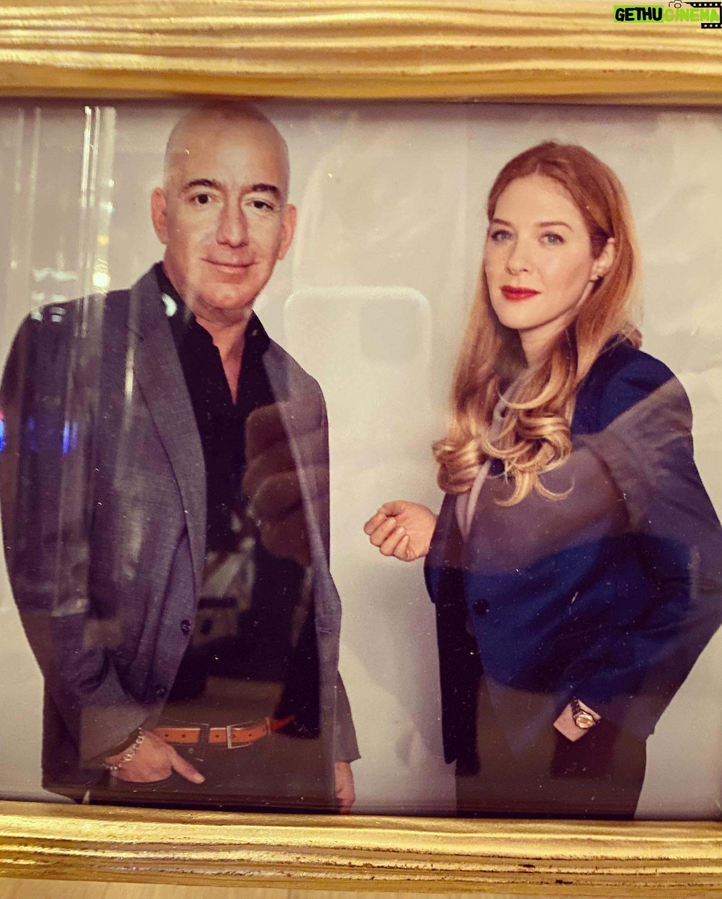 Rachelle Lefevre Instagram - Flashback to the time I played a lady on the new @nbclawandorder who had this kinda life. Honestly, I wouldn’t trade 😬 #lawandorder #nbclawandorder #nbc #setlife #didsheordidntshe @dickwolf @nbc