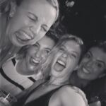 Rachelle Lefevre Instagram - Here’s to sweaty friends in sweaty bars giving me life ❤️‍🔥❤️‍🔥❤️‍🔥 Pro-tip: Drank a kombucha & water all night- no liver was harmed in the making of this glorious evening 😉