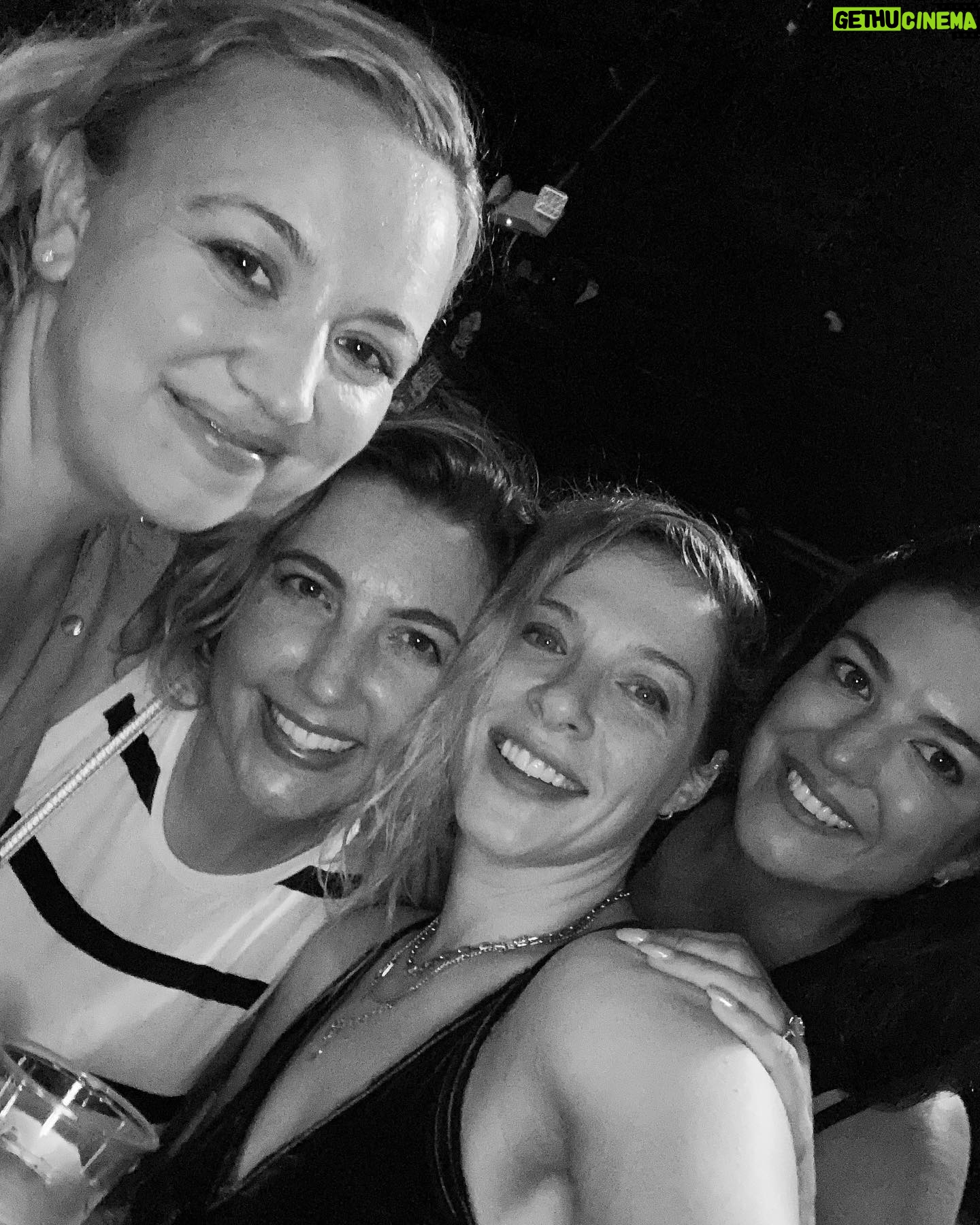 Rachelle Lefevre Instagram - Hereβs to sweaty friends in sweaty bars giving me life β€οΈβπ₯β€οΈβπ₯β€οΈβπ₯ Pro-tip: Drank a kombucha & water all night- no liver was harmed in the making of this glorious evening π