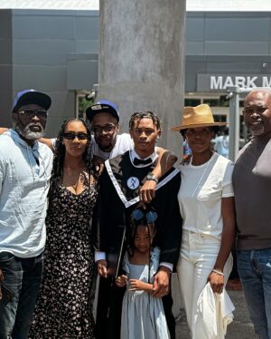 Racquel Palmer Instagram - I’m going to continue to make yall proud of me in this next chapter…#fantasticfive #morethanthat #newark #brickcity #jersey #siblings