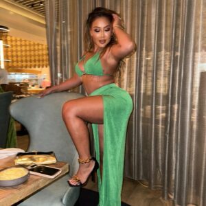 Rada Cheang Instagram - Pop it like it’s hot or whatever Pharrell said……💚