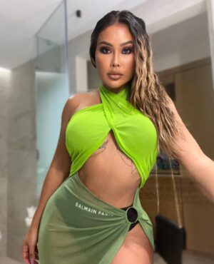 Rada Cheang Instagram - My heart smiles when I think of you….💚 🫶🏽