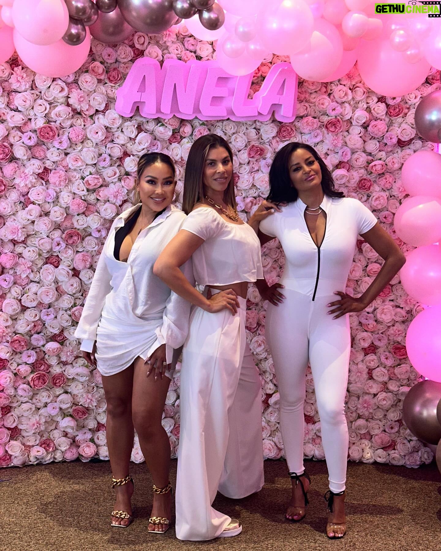 Rada Cheang Instagram - The most lit 🔥 baby birthday party I’ve been to @adr808 & @wanyamorris …. The DJ spinning the dopest baby music. Happiest birthday to Princess Anela!!!! 🎂 Back home, milk wasted!! Love y’all!!!