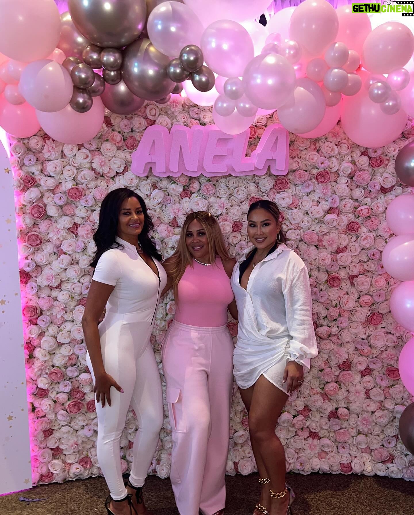Rada Cheang Instagram - The most lit 🔥 baby birthday party I’ve been to @adr808 & @wanyamorris …. The DJ spinning the dopest baby music. Happiest birthday to Princess Anela!!!! 🎂 Back home, milk wasted!! Love y’all!!!