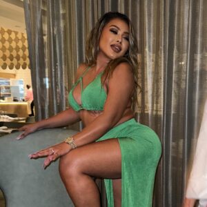 Rada Cheang Instagram - Pop it like it’s hot or whatever Pharrell said……💚