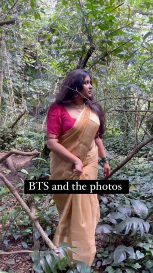 Radhika Radhakrishnan Instagram - This song was playing in my head the moment I entered this place. 
Photo @abinprasad_cherthala 
Saree @aaroha_clothing 
#behindthescenes #onamshoot