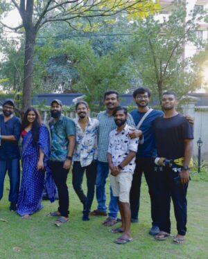 Radhika Radhakrishnan Instagram - And its a wrap !! 
What a fantastic experience it was ♥️
Thank you @koyanajeem and his team for having in trusting me 🌻
#1000plusbabies @disneyplushotstar