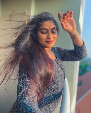 Radhika Radhakrishnan Instagram - 🌻 
.
.
.
Cute pictures courtesy @ima.snookums
