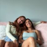Rafaëlle Roy Instagram – Je suis en retard, bien sûr. Mais BONNE FÊTE MA SOEUR @roxannegodmer 🌈❤️🎉

32 ans. 

With you, I’m all of me. Je t’en serai éternellement reconnaissante.

Merci de me faire ce cadeau de ton amitié. T’es un humain d’exception. J’ai hâte de manger du melon d’eau avec toi en pleine crise existentielle.

Je t’aime pour toujours. Inconditionnellement.

P.s.: Rox, c’est un peu l’extension de ma personne. Fait que si vous voulez me faire plaisir, souhaitez-lui bonne fête, suivez-là, soutenez-là comme vous savez me soutenir. Ça vaut tout l’or du monde pour moi qu’elle soit reconnue à son tour pour tout ce qu’elle a à offrir et surtout, pour tout ce qu’elle est 🎈 Merci 🫶🏼