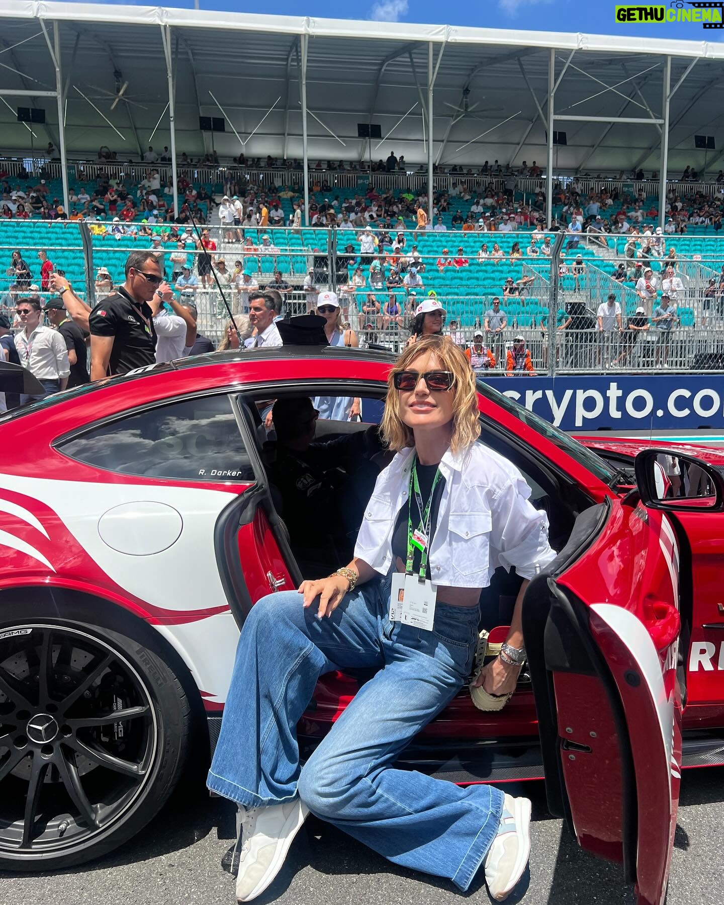 Raffaella Zardo Instagram - Friday, Saturday and Sunday!!! @f1 full immersion 🏎️🏆🏁