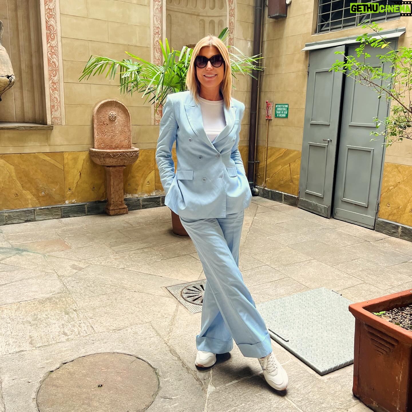 Raffaella Zardo Instagram - Un po’ di questi ultimi giorni… ❤️ La libertà non è che una possibilità di essere migliori. Buon 25 Aprile ! #25aprile #festadellaliberazione #italia