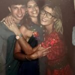 Raffaella Zardo Instagram - Graduation Day 👩‍🎓 Se sognare un po’ è pericoloso. Il rimedio non è sognare di meno, ma sognare di più , sognare tutto il tempo. Brava Aurora ! @aurorarebellato #110elode #congratulations #❤️