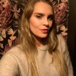 Ragga Ragnars Instagram - Great dinner the other night at @punkrvk 👌🏻 Amazing food and great vibe.. also, one of my favorite bathroom wallpapers for selfies! 🌺 #samstarf #reykjavik #iceland