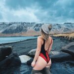 Ragga Ragnars Instagram - Hot spring time 🤍 #iceland #hotsprings #hvammsvik