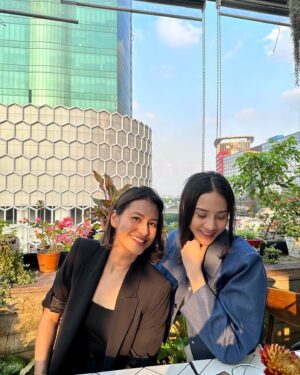 Raihaanun Instagram - Quality time with mi NyaNya 🌹