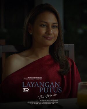 Raihaanun Instagram - ‼️𝟏.𝟎𝟐𝟏.𝟖𝟗𝟗 orang sudah emosi bareng nonton Layangan Putus the Movie‼️

Terima kasih semuanya! Layangan Putus the Movie masih tayang. Yang belum misuh-misuh lihat mas Aris, kamu bisa nonton sekarang di bioskop!

#LayanganPutusTheMovie
#LayanganPutus
#MDEntertainment
#MDPictures