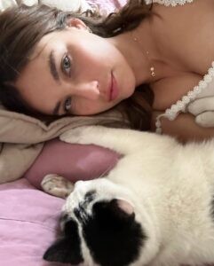 Actress Rainey Qualley HD Instagram Photos and Wallpapers October 2023