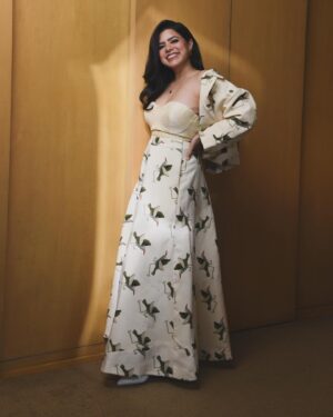 Rajshri Deshpande Instagram - Be 🕊️🤍 

It’s so amazing to wear @houseofmasaba for @primevideo slate launch. I am always in awe of @masabagupta as an artist but when I wore her outfit for the first time I realise how amazingly talented she is with all her work. Kudos to you Masaba and hope we work together in some projects ❤️

Thank you for styling me @shreejarajgopal loved the way your warmth is 🤗 

Stylist @shreejarajgopal 
Wearing @houseofmasaba 
HMU - @ambereenyusuf 
Earrings @shopalloya 
Rings @ishhaara 
Heels @londonrag_in 
Style team @khushalii.chauhan @deepika_ramnani 
Photo - @mayurnarangikar 
Artist assistant - #PoojaJoshi 

@primevideoin #amazonpromotions