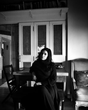 Rajshri Deshpande Instagram - Rajshri
The BTS video of this shoot on https://www.patreon.com/stormsen video tier!

#fashionphotography #portraiture #fineartphotography #stormworkshop
