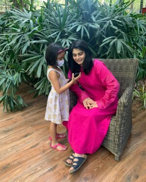 Rajshri Deshpande Instagram - My beloved @aratikadav Throughout these 14 years of our friendship you not only encouraged my heart and soul but taken care of me when I was devastated emotionally. My achievements to my rejection’s you were part of everything. How do I describe Your humility and love for not just me but everyone around you and that makes you the most beautiful person in the world. 

On your birthday and everyday my dear @aratikadav I wish you lots of blessings, love, happiness, sunshine success and amazing creative journey in movies. Here’s to holding hands, giggling madly, ranting about some silly to serious things, gossiping, crying together, watching movies, travelling, seeing yooki grow and swimming together in the crazy ocean of this film industry. 😘🤗❤️

You are my favourite place Arati ❤️