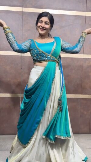 Raksha Raj Instagram - Getting ready🩵
•
MUA 💄 : @zairmakeoverstudio 
Costume 👗 : @lizcreationsboutique 
Jewels 💍: @orchidfashionstores 
•
•
•
#inauguration #reels #trendingreels #trending #instagram #asianet #actress #indianactress