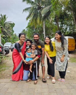 Raksha Raj Instagram - ♥️🥰
#familysince2020 #santhwanam #asianet #friendship #2024