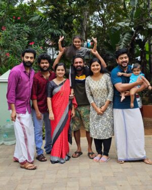 Raksha Raj Instagram - ♥️🥰
#familysince2020 #santhwanam #asianet #friendship #2024