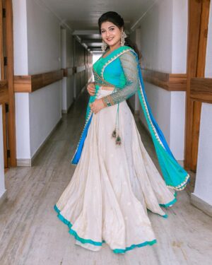 Raksha Raj Instagram - 💙🦚

.
Designer : @lizcreationsboutique 
Photography : @vkphotography.cbe 
MUH : @zairmakeoverstudio 
Jewels : @orchidfashionstores 
.
.

#inauguration #vadakkenchery #picoftheday