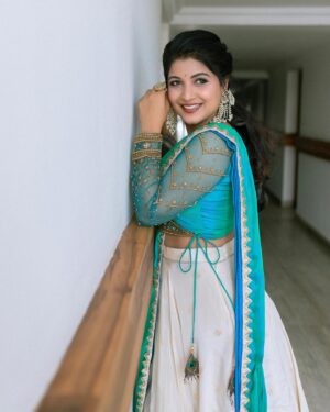Raksha Raj Instagram - 💙🦚

.
Designer : @lizcreationsboutique 
Photography : @vkphotography.cbe 
MUH : @zairmakeoverstudio 
Jewels : @orchidfashionstores 
.
.

#inauguration #vadakkenchery #picoftheday