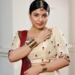 Raksha Raj Instagram – Happy Vishu 🤍✨

Makeup & Hairstyles : @abilashchickumakeupartist 
Styling : @tharunya_vk 
Costume : @thanuzbridalboutique 
Photography : @paper_plane_wedding 

#vishu #vishu2024 #traditional