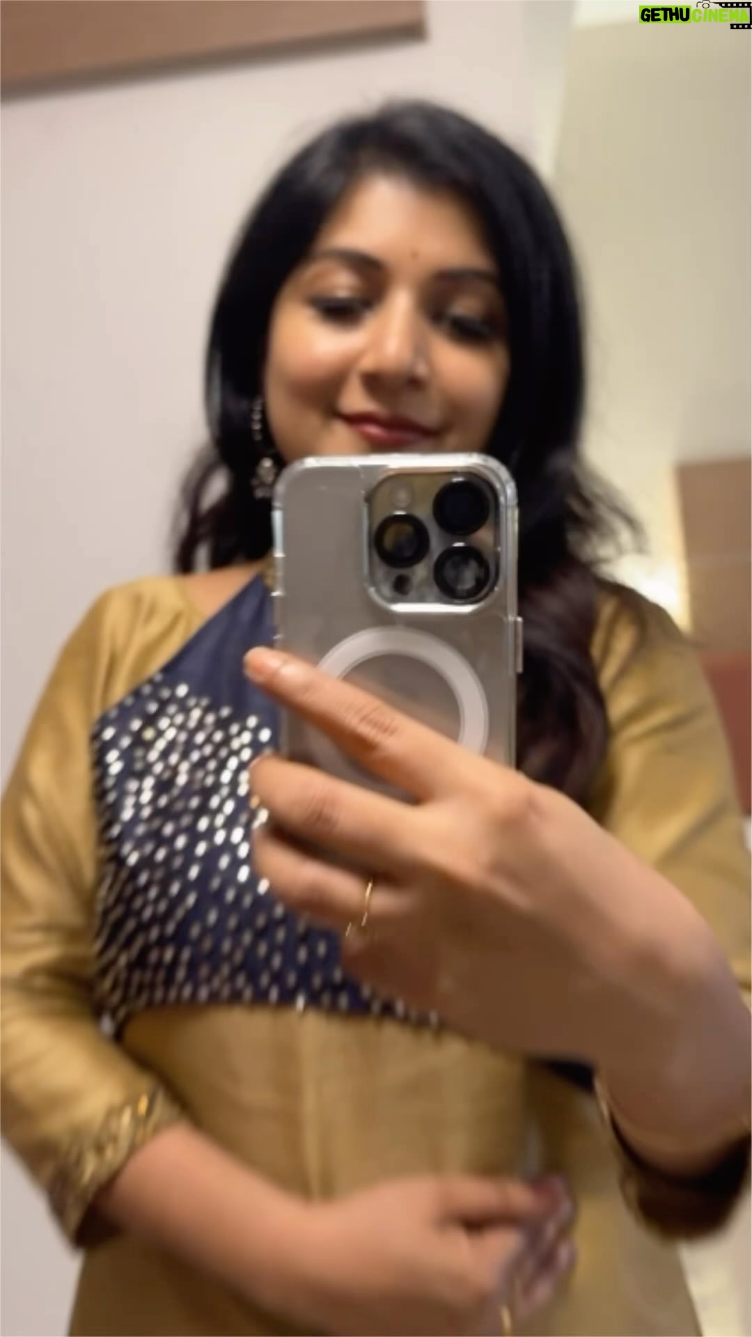 Raksha Raj Instagram - Even when life gets busy, donโt forget to show yourself some love. ๐ช๐ฆ๐ซถ๐ป ๐ : @kiyaraboutique_ . ๐ธ : @nijinvenuchandra . . . #selflove #reels #reelsinstagram #reelitfeelit #trending #trendingreels