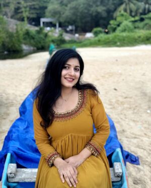 Raksha Raj Instagram - 🐚🌊🧡
.
👗 : @kiyaraboutique_