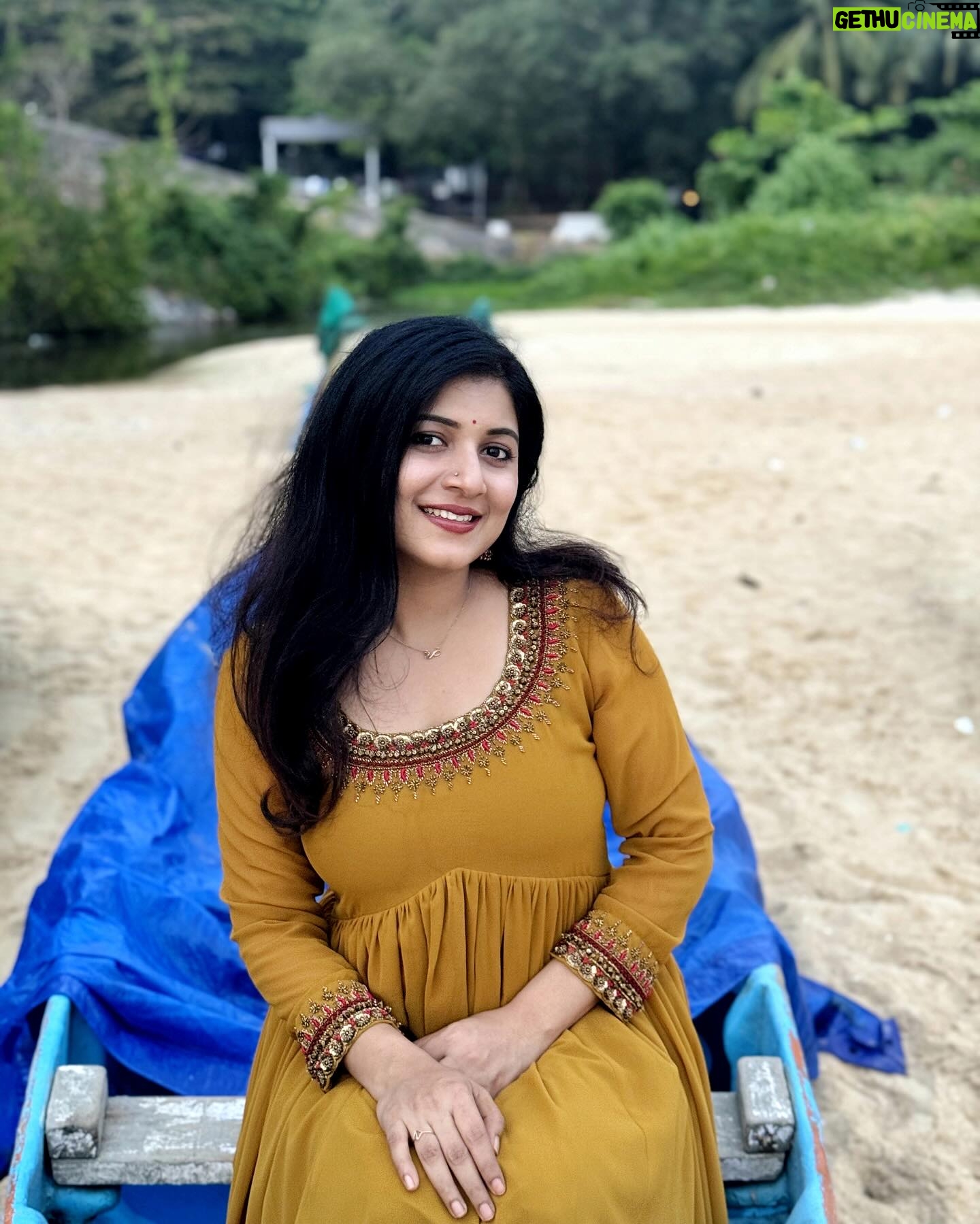 Raksha Raj - 43.8K Likes - 🐚🌊🧡
.
👗 : @kiyaraboutique_