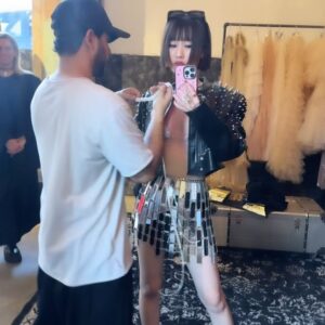Ran Wei Instagram - Using no way as way, having no limitation as limitation