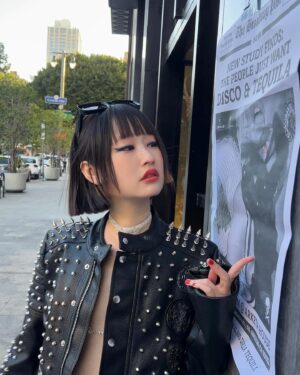 Ran Wei Instagram - Using no way as way, having no limitation as limitation