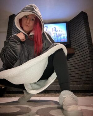 Randa Markos Instagram - You can’t tell me every Canadian isn’t rockin one of these right now 🥶 #winter