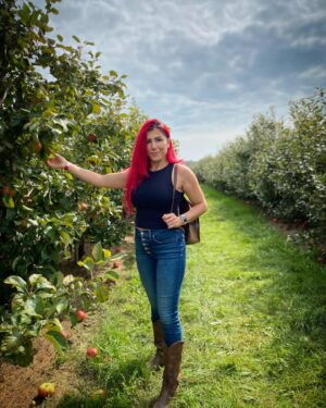 Randa Markos Instagram - 🍎🌳🍂💋