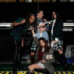 Rania Saiidii Instagram - Voici une expérience de shooting qui me tient particulièrement à cœur ! C'était bien plus qu'un simple travail, c'était une expérience humaine enrichissante où le rire, le soutien et la confiance étaient au rendez-vous. Chacun a mis du cœur à l'ouvrage et était à sa place ce jour-là. Je tiens également à féliciter ma sœur, @rawellsaiidii , pour avoir géré toute la partie artistique. Elle a minutieusement pensé à chaque détail des looks que vous avez pu voir. Rawel est passionnée de mode depuis son plus jeune âge et son rêve est de devenir styliste. Je la soutiens pleinement dans cette voie car elle possède une connaissance approfondie des matières, motifs et couleurs, qu'elle partage au quotidien dans ses réseaux et créations. Je suis reconnaissant envers @ninascaly et @tissecosolidaire pour avoir rendu cela possible. Sans eux, cette opportunité n'aurait pas existé. Je leur souhaite tout le soutien et la force nécessaires pour poursuivre ce genre de projets et d'accomplissement. Bravo à tous !