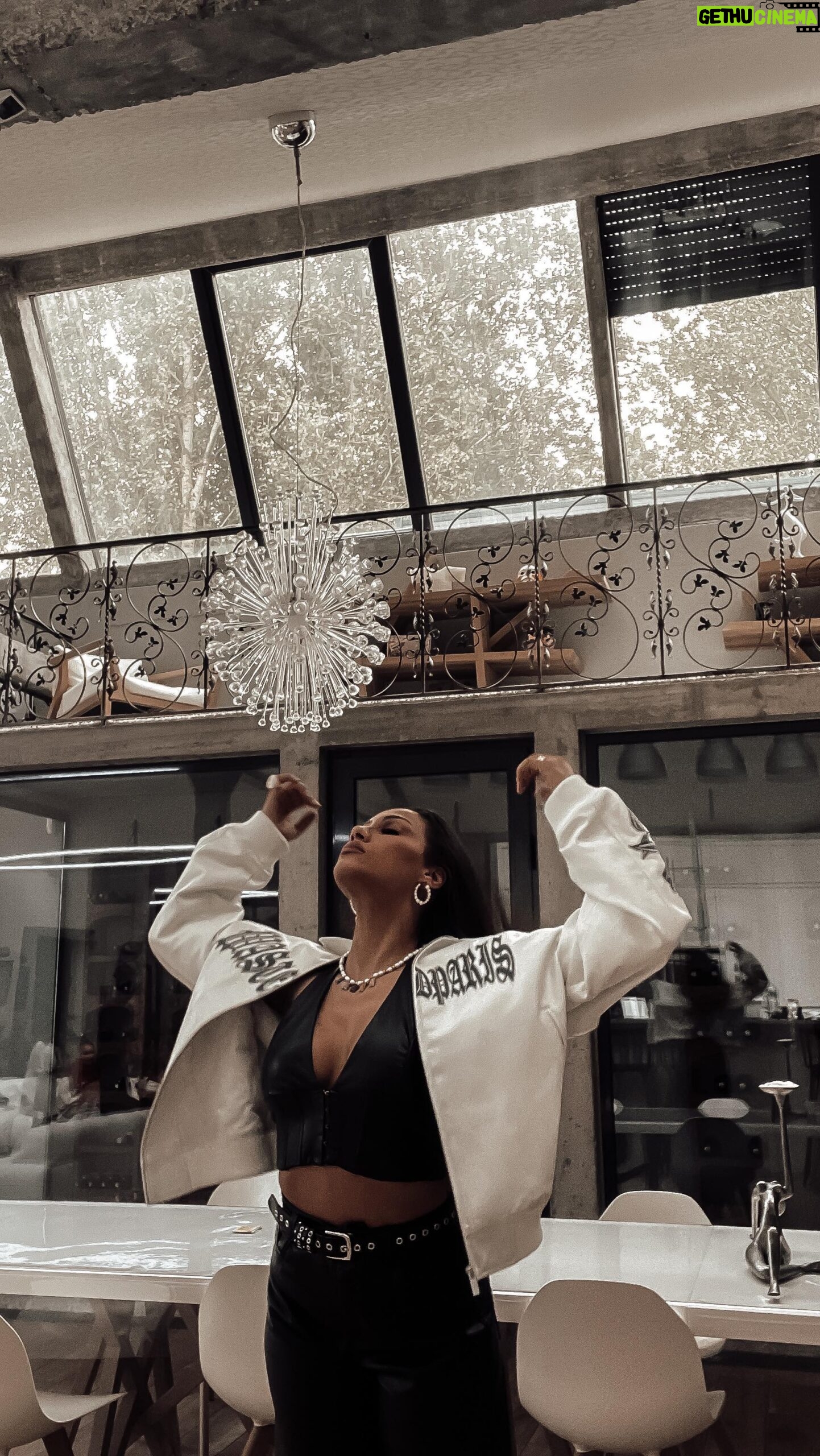 Rania Saiidii Instagram - Cette vidéo rappelle à toutes les femmes leur meilleure féminité. Je célèbre le courage, le soutien, l’amour et la beauté des femmes ! 🚨N’oubliez pas de vous sentir belles et de vous remercier. #FemmeForte #célébrationféminine