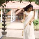 Ranjitha Menon Instagram - Shyamasundara Kera Kedara Bhoomi🍀 #keralapiravi #godsowncountry #purity #greenkerala #kerala #beautifuldestinations @bigil.benoy @makeup_by_sabana_