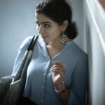 Ranjitha Menon Instagram - Thanks for the impromptu clicks, now back to the scripts, @arunchandu! ☺️🤗 #casualstyle #unplanned #unexpected #workinprogress #bluehue