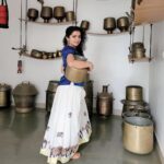 Ranjitha Menon Instagram - പഴമയുടെ പുതുമ! #antiques #brassware #traditionalhome #keralagodsowncountry #moments #favourite