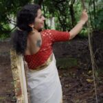 Ranjitha Menon Instagram - Simple serenity 🔯 #serene #divine #pure #temple #peaceful #moments #lifemoments #davani #malayali #traditional #mixandmatch #pattupavadai #candid #moments #encouraging #newtalent