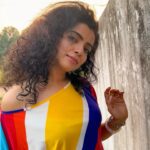 Ranjitha Menon Instagram - Whether it is a sprawling landscape or a quiet country lane or even a boring street, every road has a story to tell! And it doesn’t matter if you are travelling to far-flung destinations or simply exploring your own backyard (which exactly is in my case😜) take a moment to pause and appreciate the beauty that surrounds you! #backyard #mobilephotography #random #streetphotography #freestyle