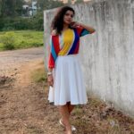 Ranjitha Menon Instagram - Whether it is a sprawling landscape or a quiet country lane or even a boring street, every road has a story to tell! And it doesn’t matter if you are travelling to far-flung destinations or simply exploring your own backyard (which exactly is in my case😜) take a moment to pause and appreciate the beauty that surrounds you! #backyard #mobilephotography #random #streetphotography #freestyle