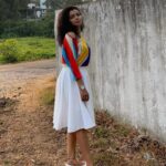 Ranjitha Menon Instagram - Whether it is a sprawling landscape or a quiet country lane or even a boring street, every road has a story to tell! And it doesn’t matter if you are travelling to far-flung destinations or simply exploring your own backyard (which exactly is in my case😜) take a moment to pause and appreciate the beauty that surrounds you! #backyard #mobilephotography #random #streetphotography #freestyle