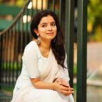 Ranjitha Menon Instagram - Bright, white and feeling light! @suhail_choyi_photography