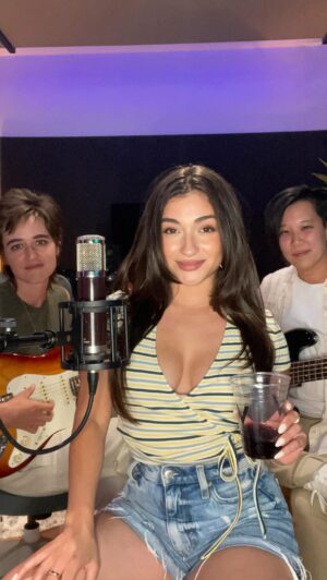 Raquel Castro Instagram - I’m not just anybody 👀 

#namethattune #randb #throwback #winewednesday #fyp #timbaland #aaliyah #queen #girlband #singer #musician