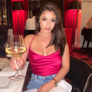 Raquel Castro Instagram - It’s the oversized wine glass for me. #iweargarage