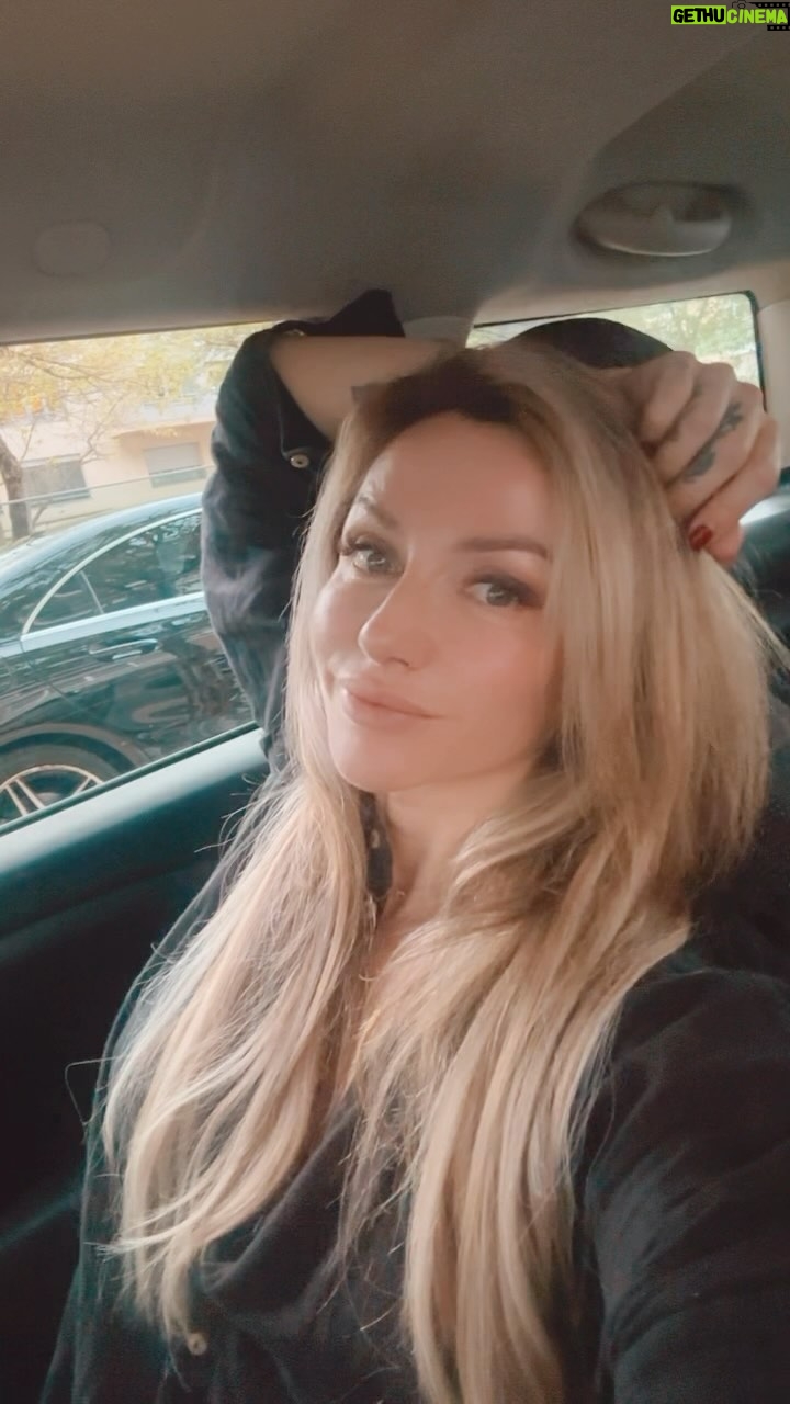 Raquel Henriques - 1.2K Likes - Я знаю о чём ты думаешь ☺️🤭